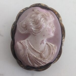 Vintage Pink Cameo Brooch Gold Tone Frame Art Deco Style C Clasp